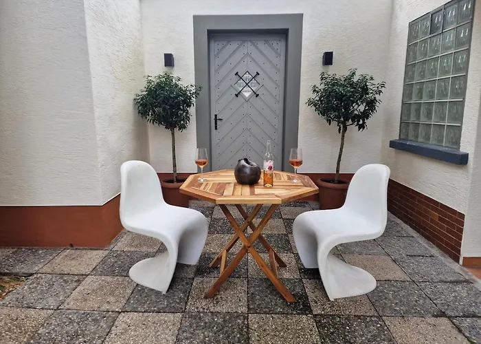 Lisette Wohlfuehldomizil Zwischen Rebenmeer Und Pfaelzer Wald Haßloch